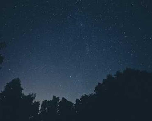 Why is Bob Dylan hawking AI-generated historical fiction?!